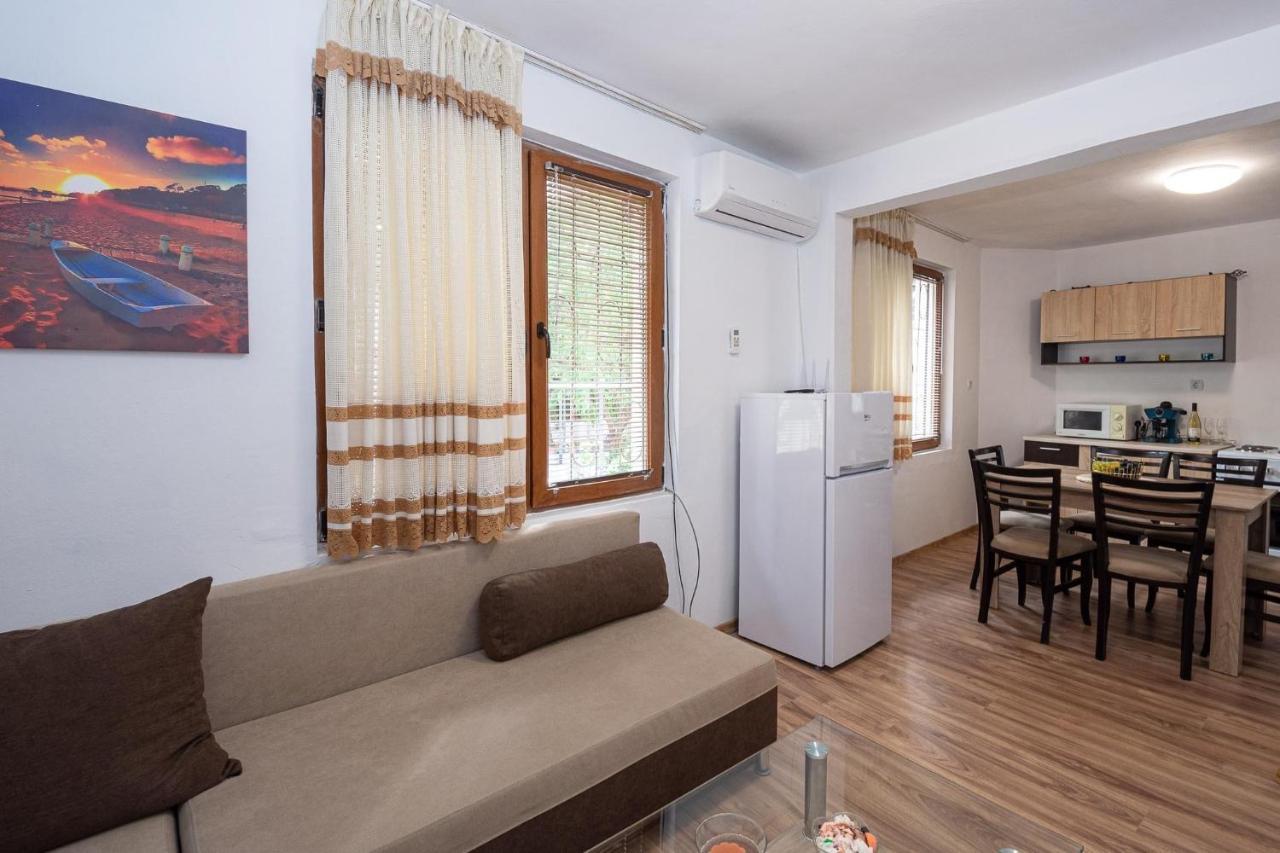 Къща За Гости Димови Sozopol Exterior foto